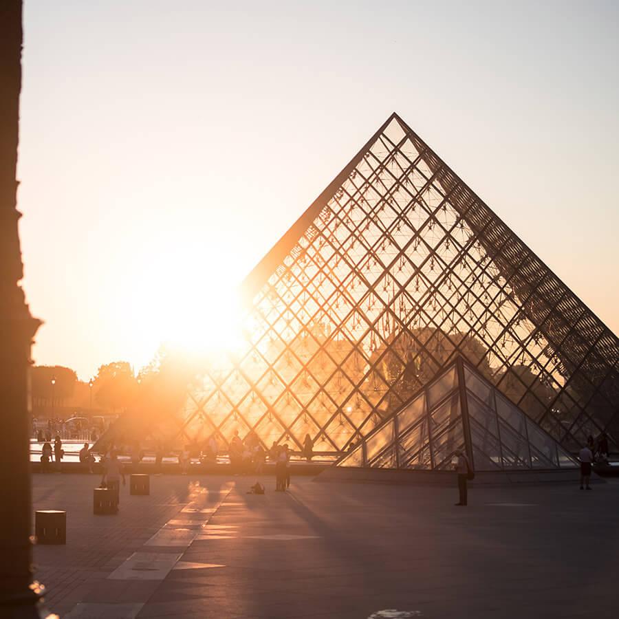 Louvre musee tourisme